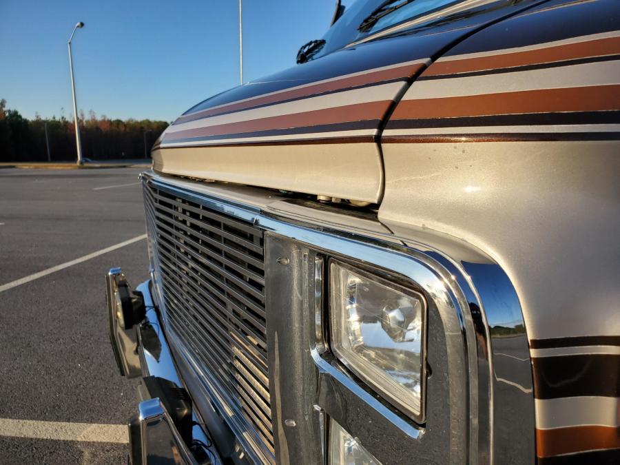 Детали экстерьера Chevrolet G20 Conversion Van  (CG21305) 1988 года  (фото 118 из 257)